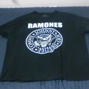 Ramones Black Graphic Short Sleeve Tee